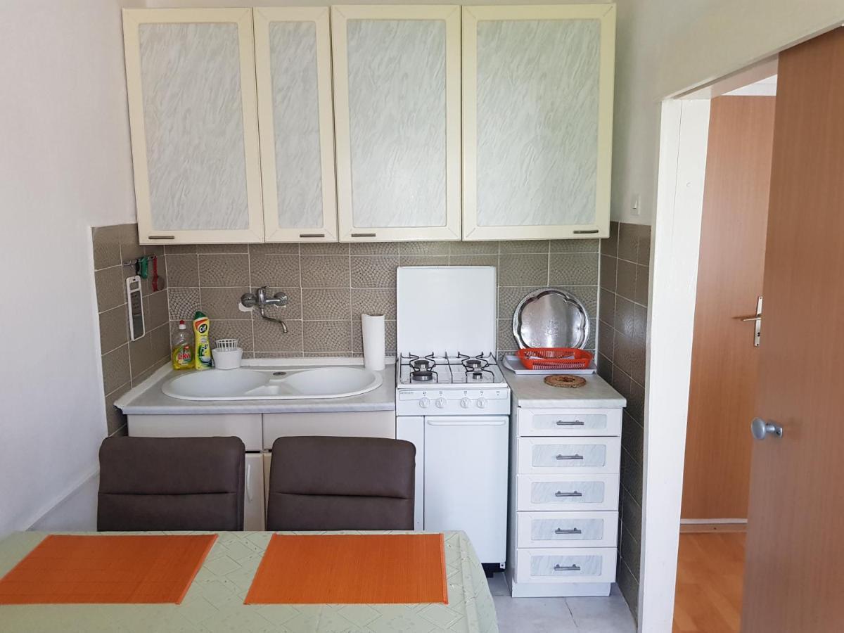 לופאר Apartments Nikol מראה חיצוני תמונה