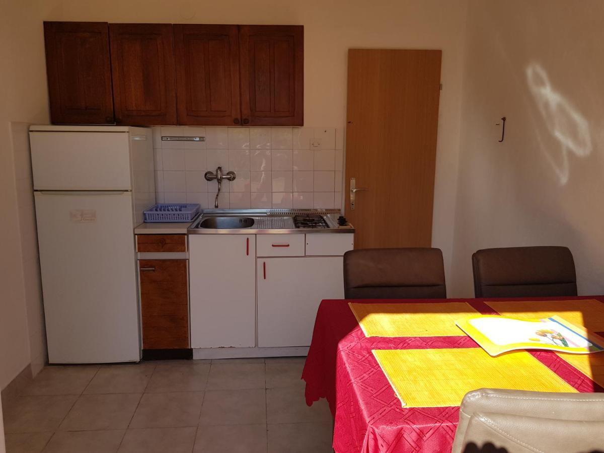 לופאר Apartments Nikol מראה חיצוני תמונה