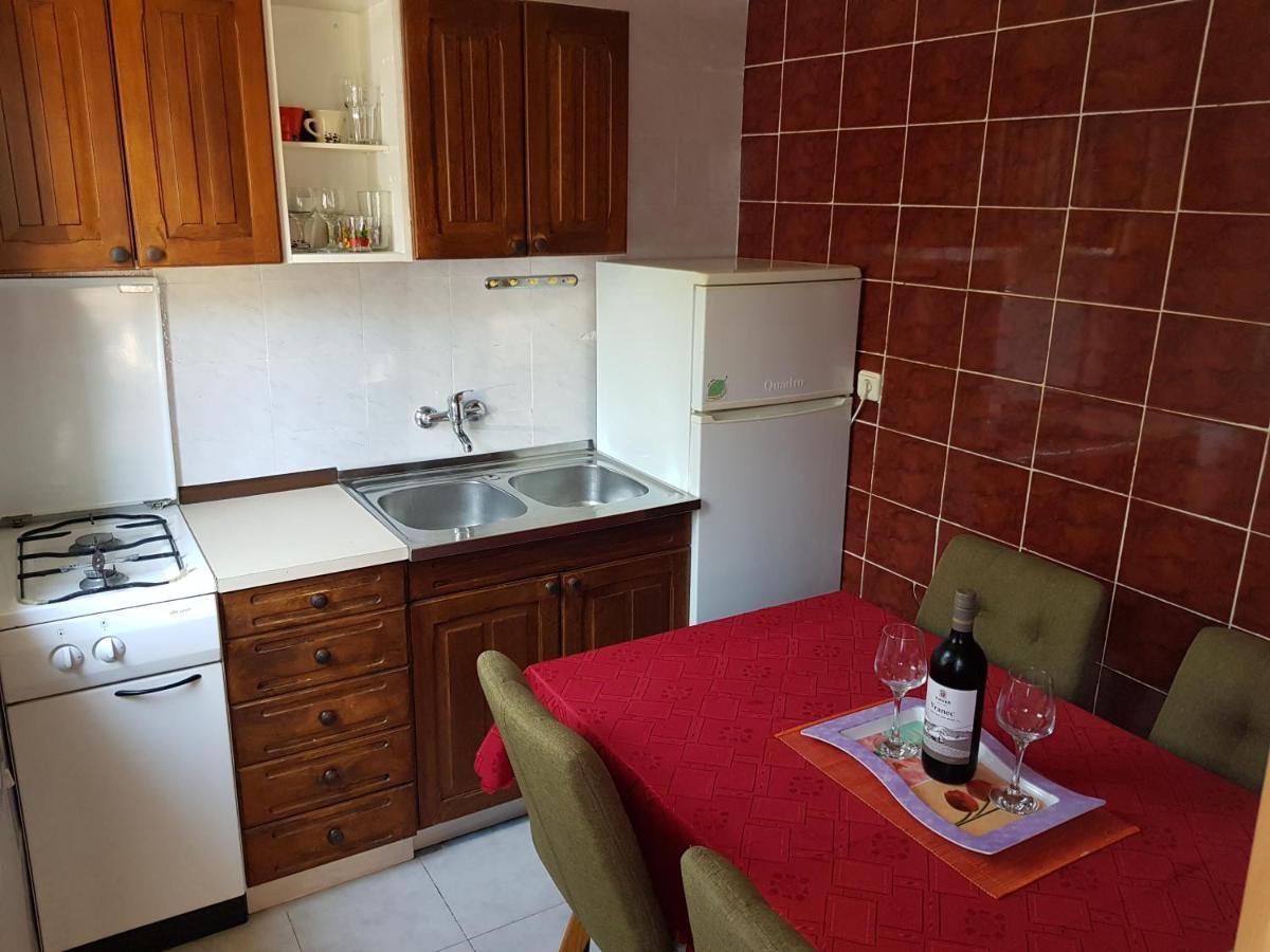 לופאר Apartments Nikol מראה חיצוני תמונה