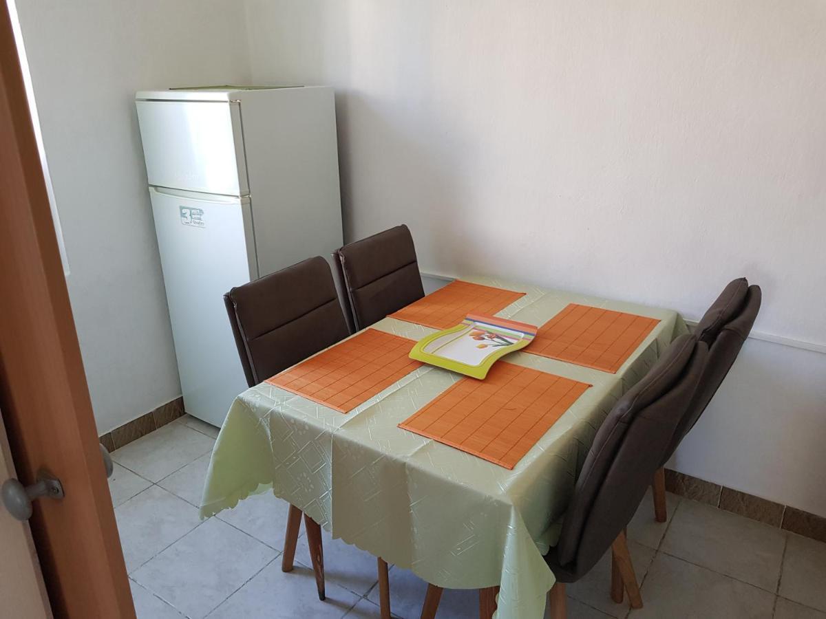 לופאר Apartments Nikol מראה חיצוני תמונה