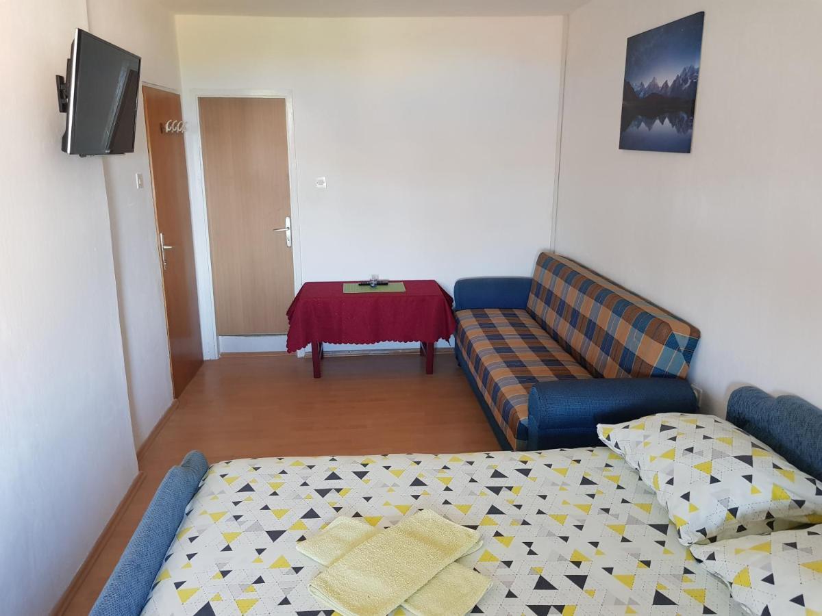 לופאר Apartments Nikol מראה חיצוני תמונה