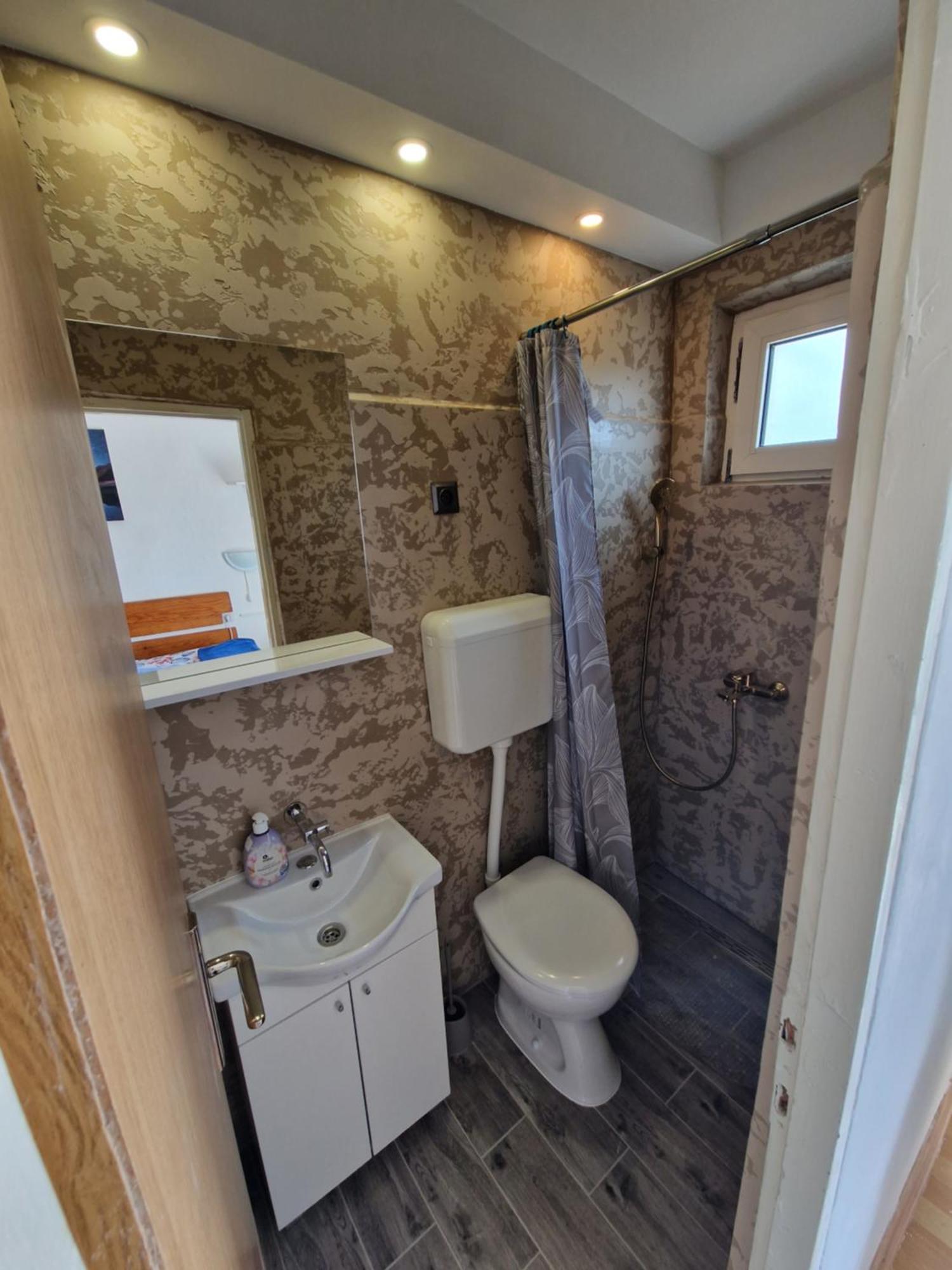 לופאר Apartments Nikol מראה חיצוני תמונה